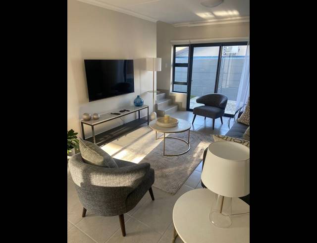 3 BEDROOM TOWNHOUSE FOR SALE IN SILVER OAKS